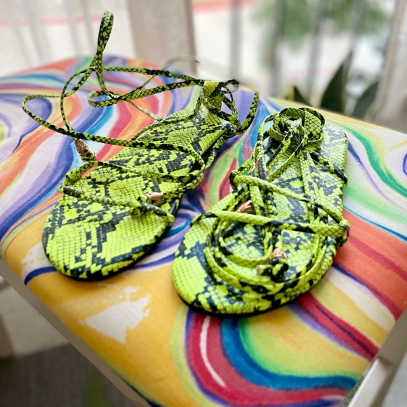 Neon Green Lace Up Snakeskin Sandals Size 38 - Picture 4 of 5